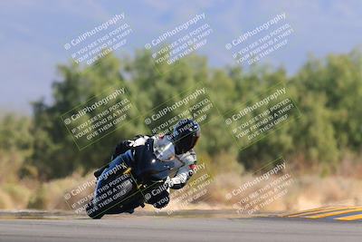 media/Nov-06-2022-SoCal Trackdays (Sun) [[208d2ccc26]]/Turn 7 Set 1 (1050am)/